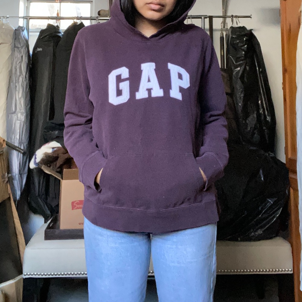 purple / plum gap hoodie